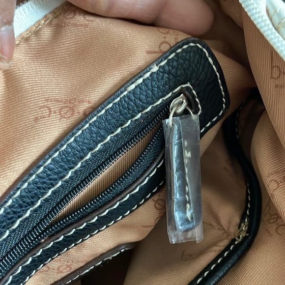 B.O.C. Crossbody Purse - Picture 8 of 14